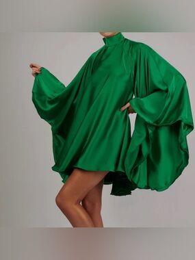 Missguided + Emerald Satin High-Neck Mini Dress